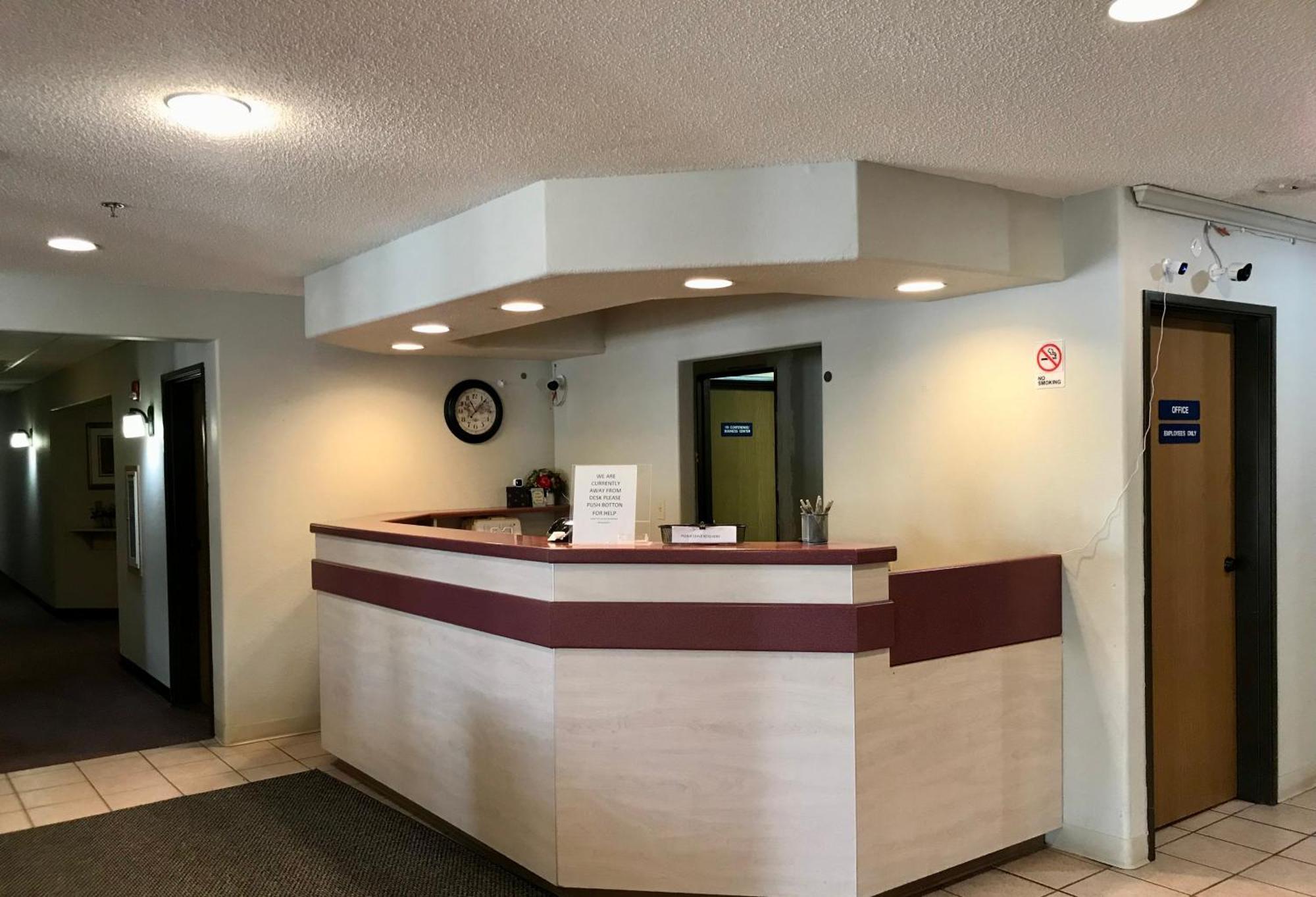 Chadron Inn & Suites מראה חיצוני תמונה